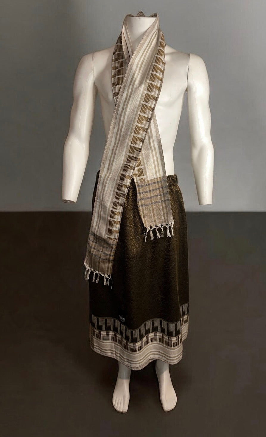 UnBothered Classical Izar & Scarf