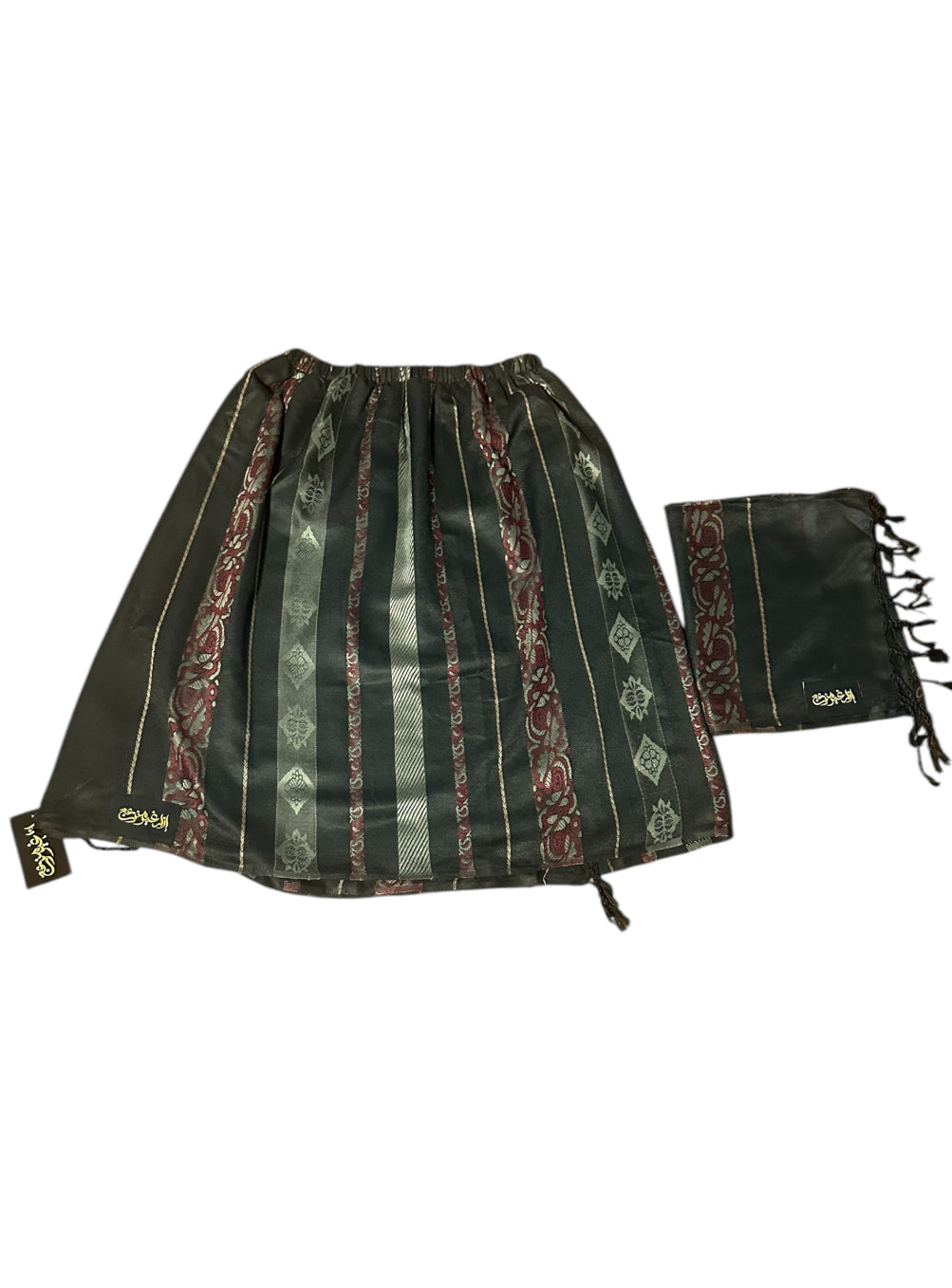 UnBothered Izar & Kefiyyah ( Pakistani) Size L