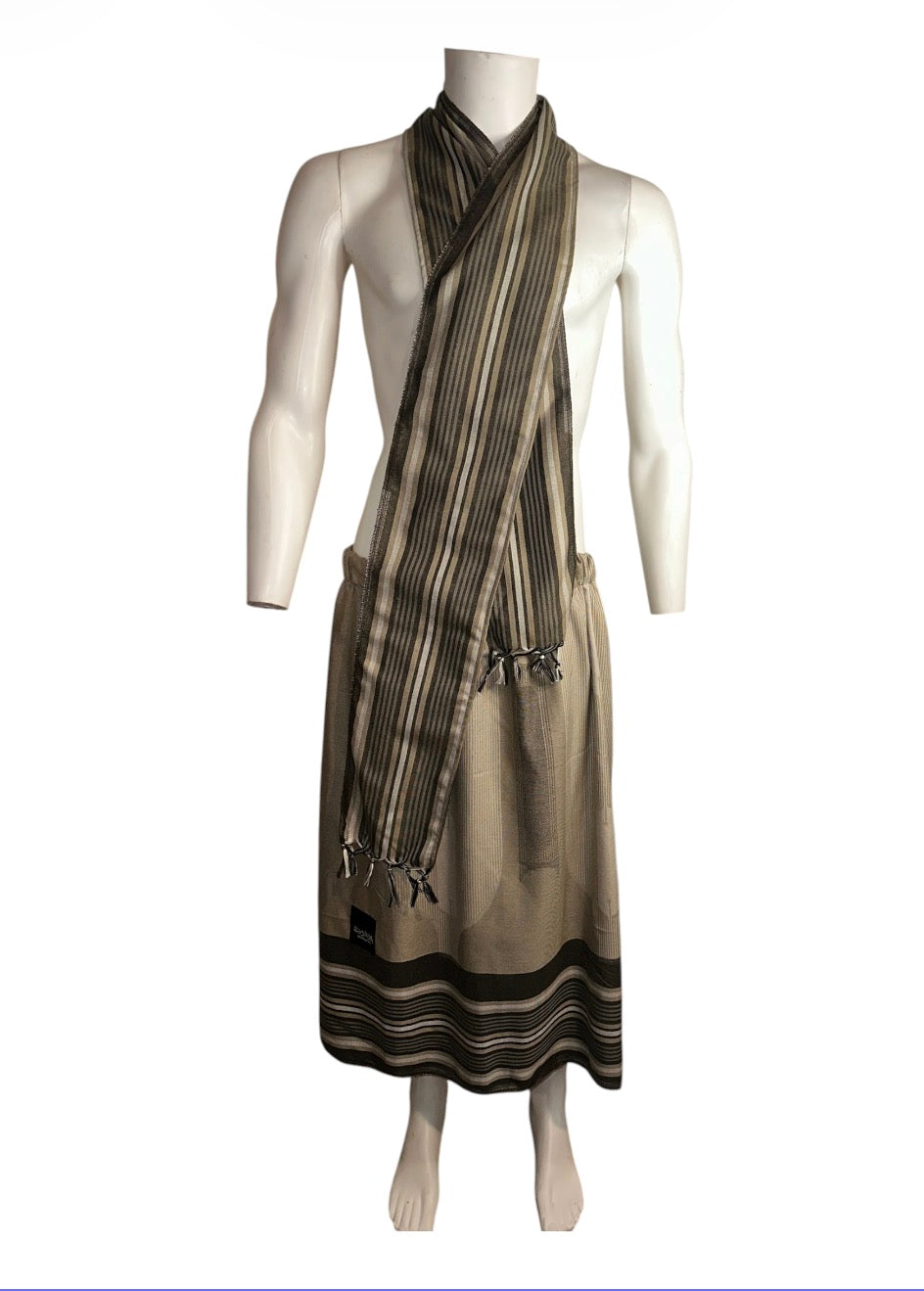 UnBothered Classical Izar & Scarf